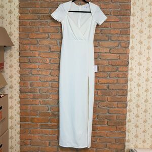 Lulu's Elegant White Wedding Dress